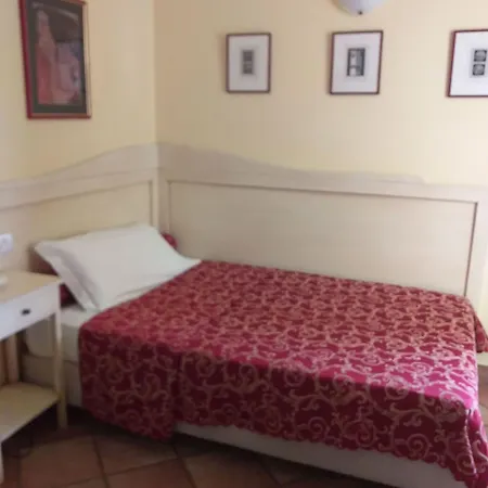 Monna Lisa Hotel